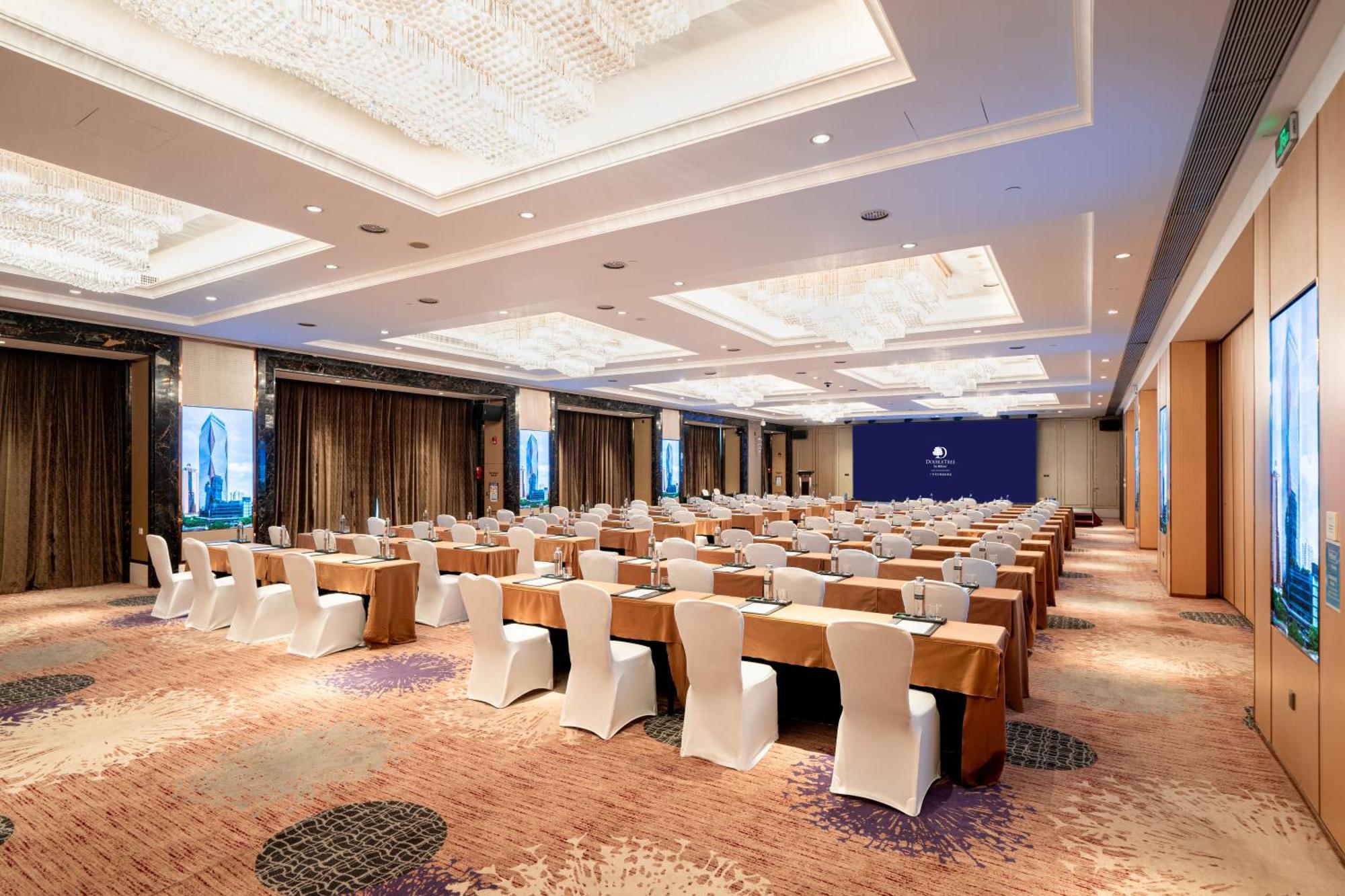 Doubletree By Hilton Guangzhou-Free Shuttle Bus To Canton Fair Complex & Overseas Buyer Registration Services During Canton Fair Period Esterno foto