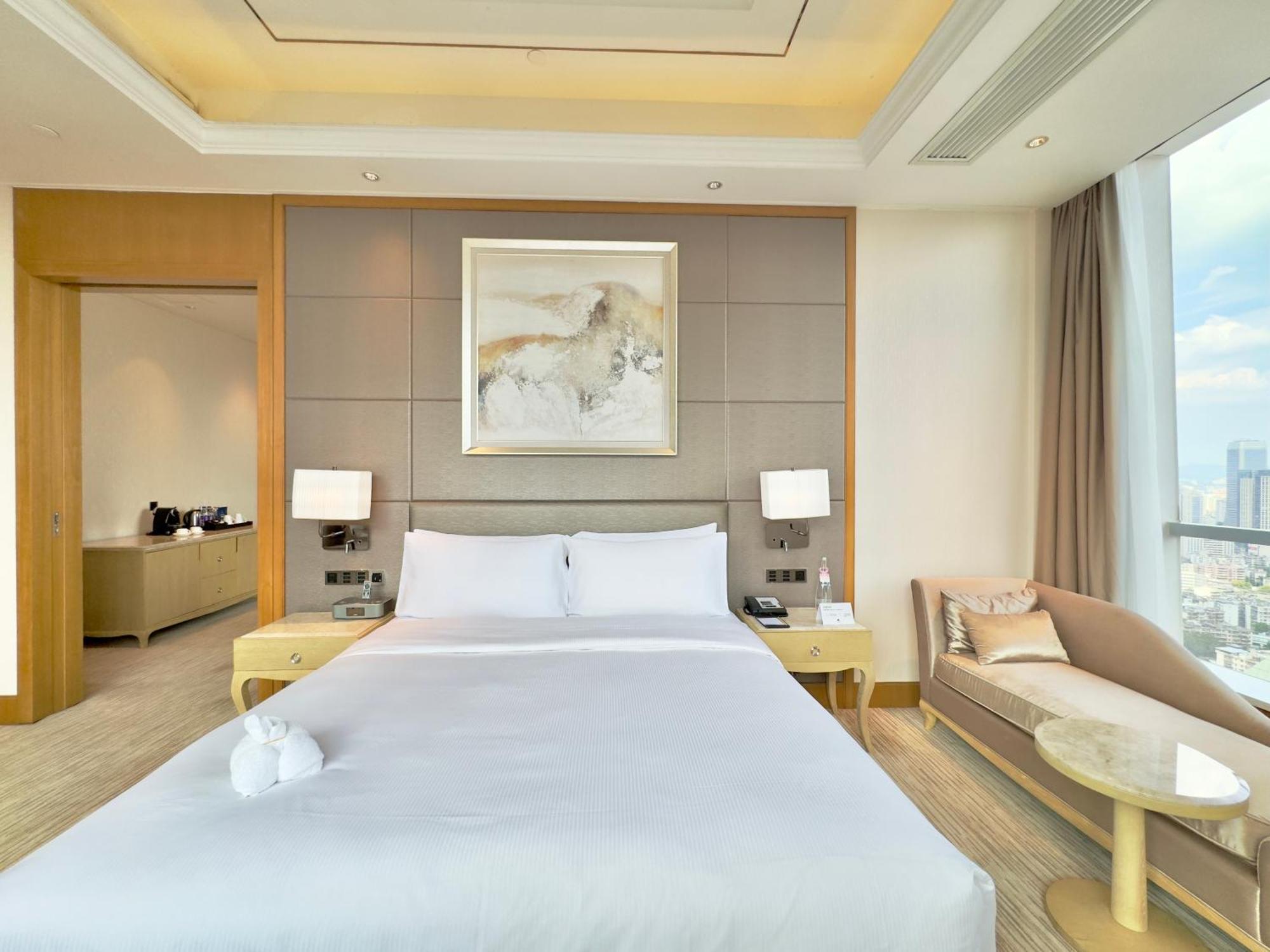 Doubletree By Hilton Guangzhou-Free Shuttle Bus To Canton Fair Complex & Overseas Buyer Registration Services During Canton Fair Period Esterno foto