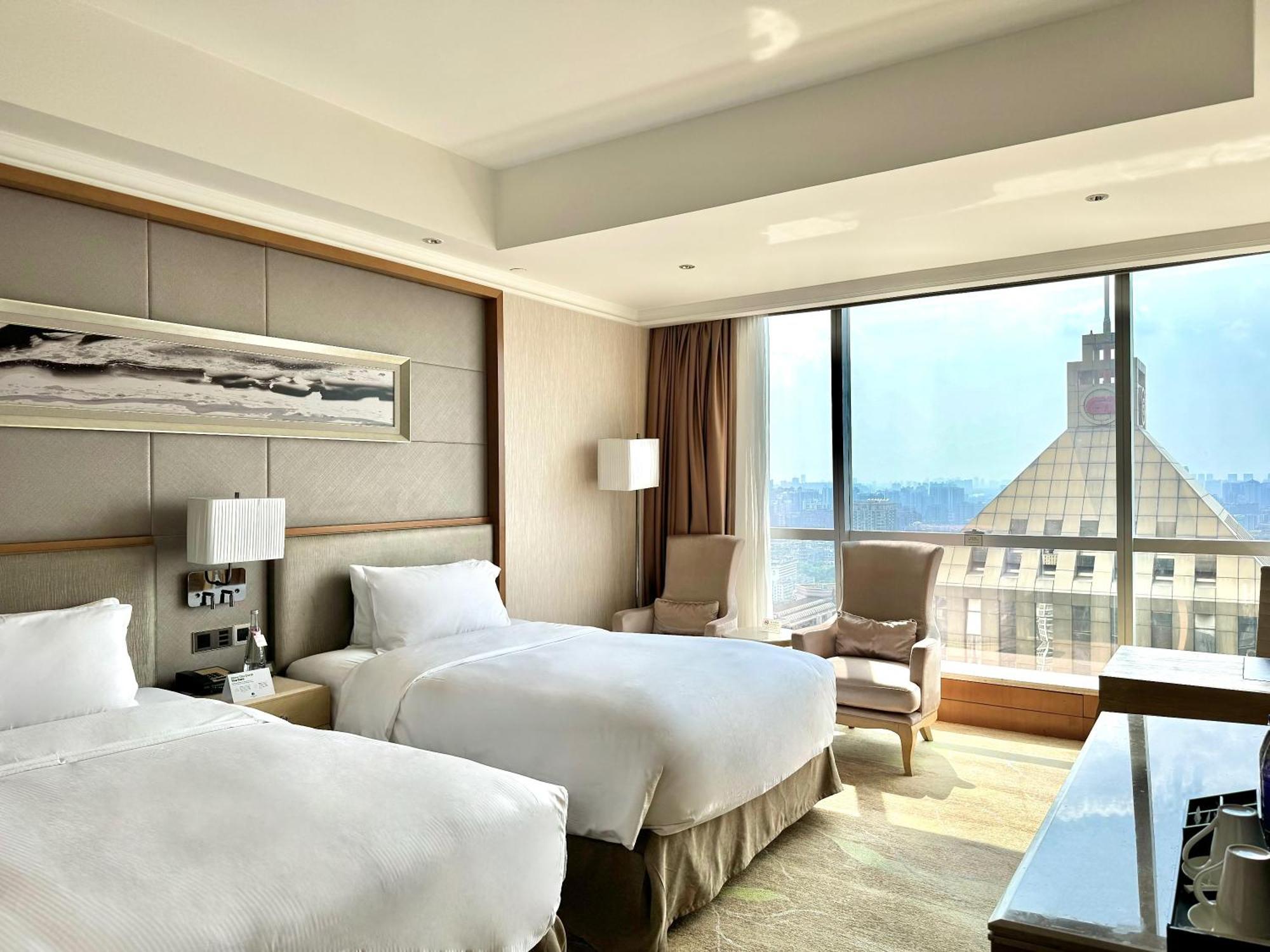 Doubletree By Hilton Guangzhou-Free Shuttle Bus To Canton Fair Complex & Overseas Buyer Registration Services During Canton Fair Period Esterno foto