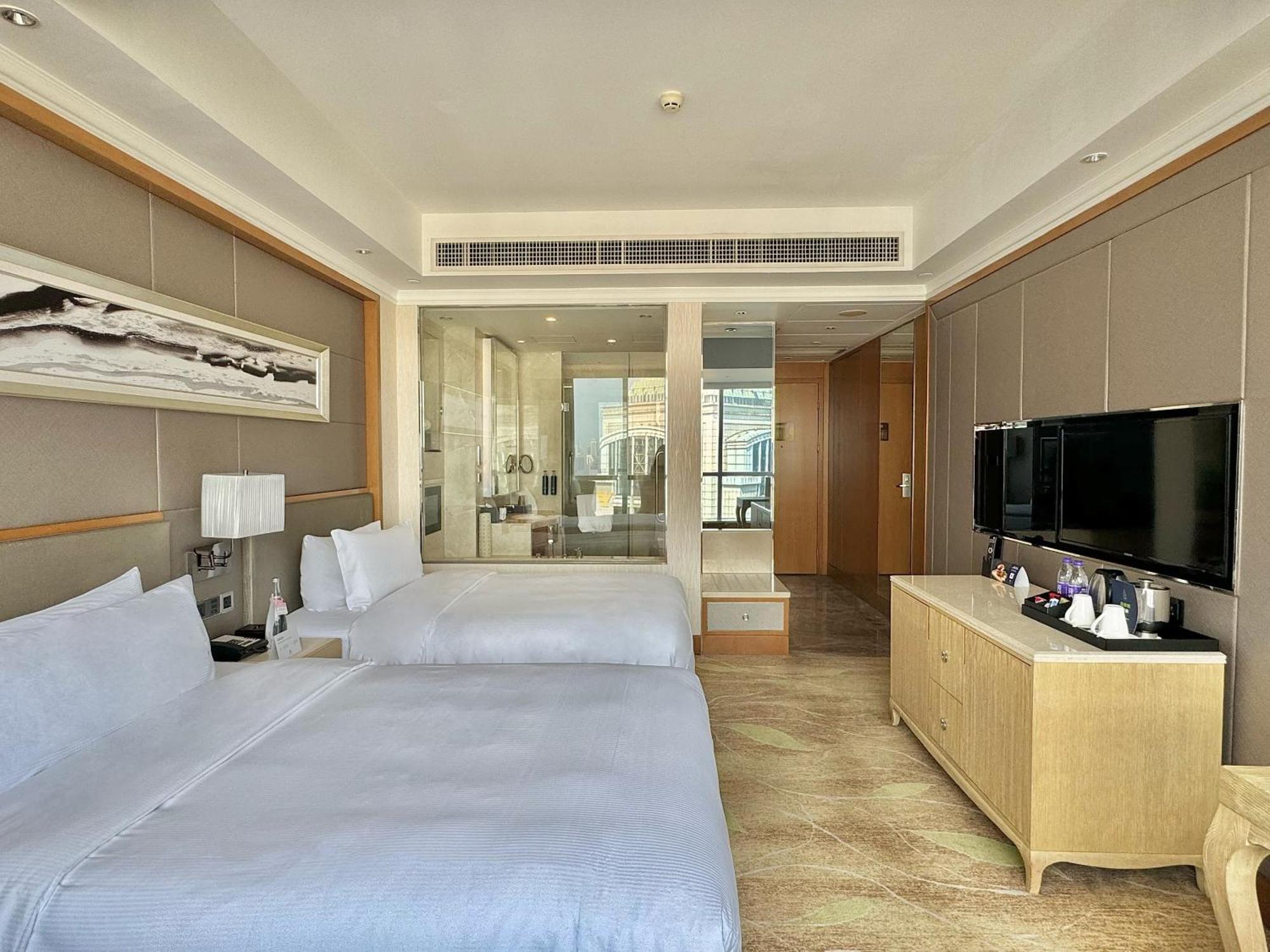 Doubletree By Hilton Guangzhou-Free Shuttle Bus To Canton Fair Complex & Overseas Buyer Registration Services During Canton Fair Period Esterno foto
